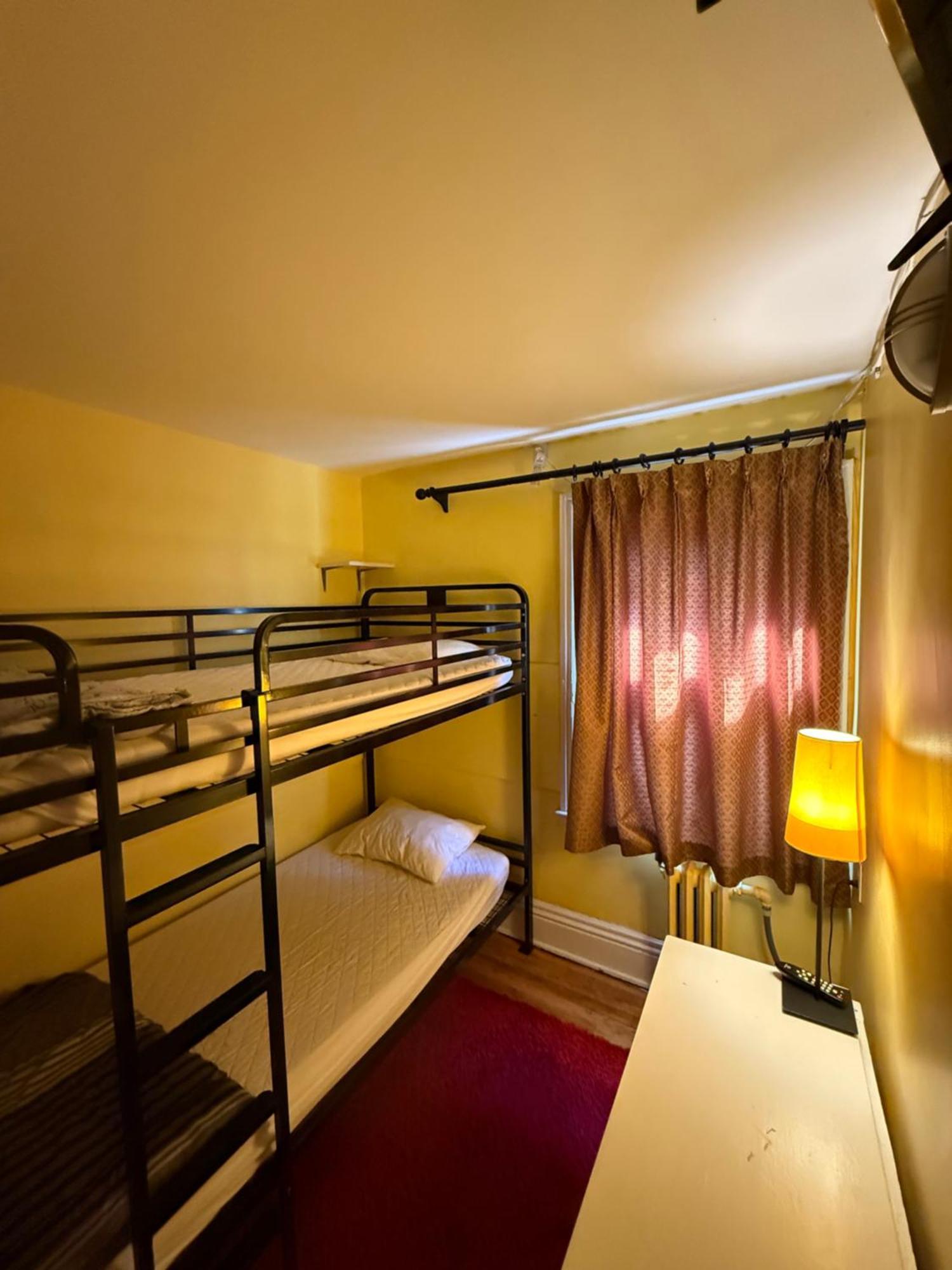 Ottawa Backpackers Inn Екстериор снимка